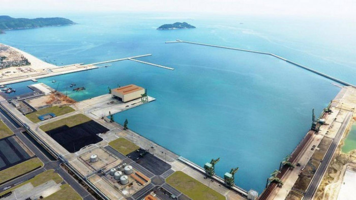 Vingroup muon xay nha may o to o khu kinh te Vung Ang