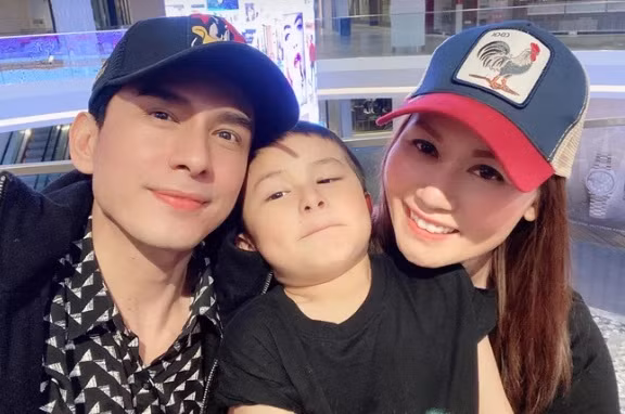 Dù chỉ mới 5 tuổi nhưng quý tử nhà Đan Trường đã sớm sở hữu công ty riêng do bố mẹ thành lập.