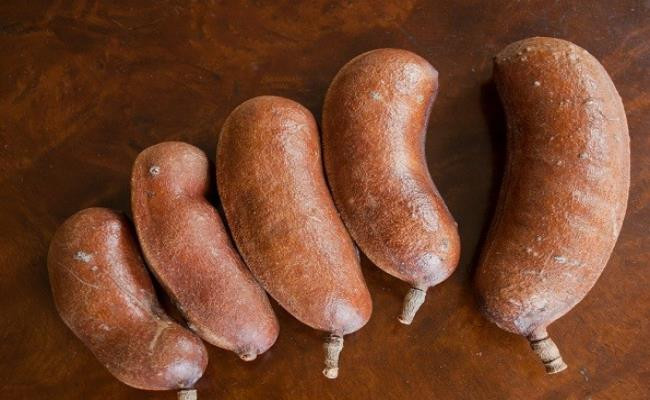 Loại quả hình dáng thuôn như ngón chân này có tên gọi “Stinking Toe” dịch sang tiếng Việt có nghĩa là “ngón chân hôi thối”.