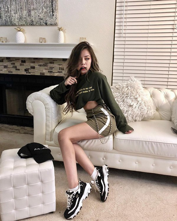 Tôn Nữ Anh Vân (SN 2001) khiến nhiều người không khỏi xuýt xoa bởi cuộc sống sang chảnh. Cô nàng cùng gia đình định cư tại Mỹ. Ảnh: Vietnamnet