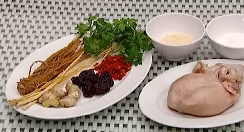 Lý do là loại ngọc dương này được cho là phải lấy từ những con dê nuôi ở núi đá Ninh Bình, nơi có khí hậu 4 mùa và có rất nhiều lá thuốc nên khi dê ăn được sẽ tích vào thịt, ngọc dương mới đạt chất lượng tốt nhất.