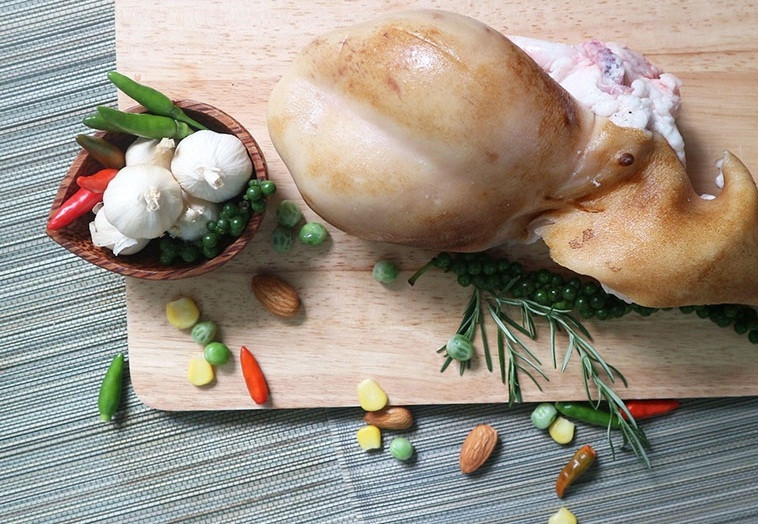 Ngọc dương hay ngọc hành hay còn gọi dái dê, pín dê, cà dê là tinh hoàn của con dê đực. Ảnh: Decuubaoquan