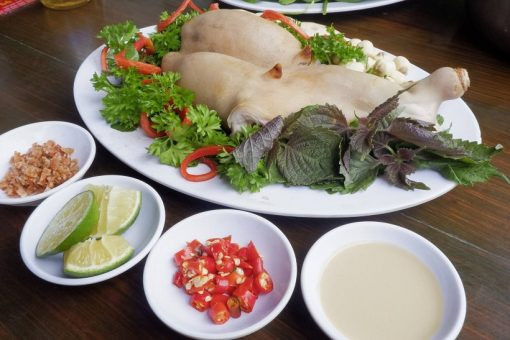 Cũng bởi lý do này mà tại nhiều nhà hàng chuyên các món thịt dê, ngọc dương dê luôn đắt khách, thậm chí "cháy hàng". Ảnh: Vinhhanhfood.