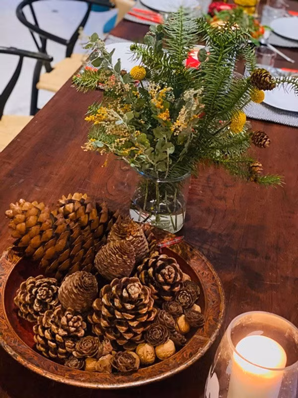 Cựu siêu mẫu trang trí nhà vào dịp Giáng sinh.