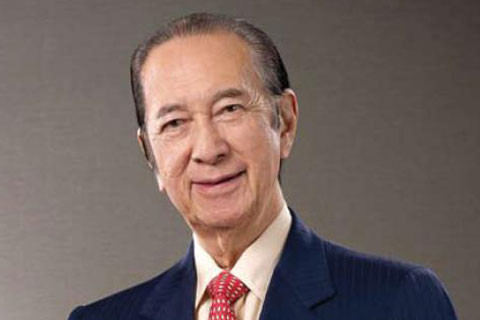 Năm 2007, tỷ phú Stanley Ho, ông vua sòng bạc ở Macau chi 330.000 USD để mua 2 cây nấm trắng trong một cuộc bán đấu giá ở London. Đây được xem là hành động ngông cuồng và quá thừa tiền vì thậm chí ông còn không ăn 2 cây nấm này.