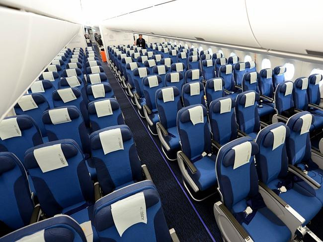 Airbus A350 có khả năng mang 250 đến 350 hành khách với 3 hạng ghế,và có thể mang theo tối đa 440 hành khách, tùy biến thể. Ảnh: Modern Airliners