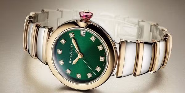 Những chiếc đồng hồ Bvlgari là sự kết hợp nhuần nhuyễn giữa những nguyên liệu cao cấp như thép không gỉ 316L, vàng hồng 18k, vàng trắng 18-ct, titanium,... tất cả được hoàn thiện bằng tay theo phương pháp thủ công. Ảnh: Galle