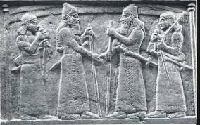 Sự phát triển của môn toán học ở Babylon cổ đại tương ứng với thời điểm các đế chế lớn bắt đầu phát triển.