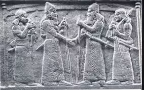 Sự phát triển của môn toán học ở Babylon cổ đại tương ứng với thời điểm các đế chế lớn bắt đầu phát triển.