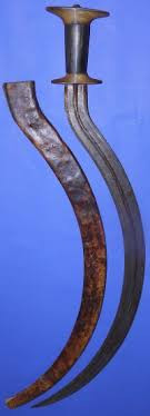 Dưới thời Amda Seyon I - người đã chinh phục vùng đất Ethiopia vào thế kỷ 14, thanh kiếm Shotel đã trở thành biểu tượng của lực lượng quân sự tinh nhuệ và được gọi là Axurarat Shotelai. Nhờ vũ khí này, đội quân của Amda Seyon I đã chinh phục được nhiều vùng lãnh thổ.