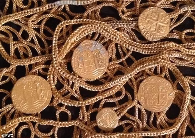 Hiệp hội Hạm đội 1715 - tổ chức phi lợi nhuận có trụ sở tại Pennsylvania chuyên nghiên cứu về Hạm đội 1715 - cho hay những xác tàu đắm chứa đầy kho báu vì người Tây Ban Nha vận chuyển vàng và bạc từ "Thế giới mới" về nước. Ảnh: FWC.