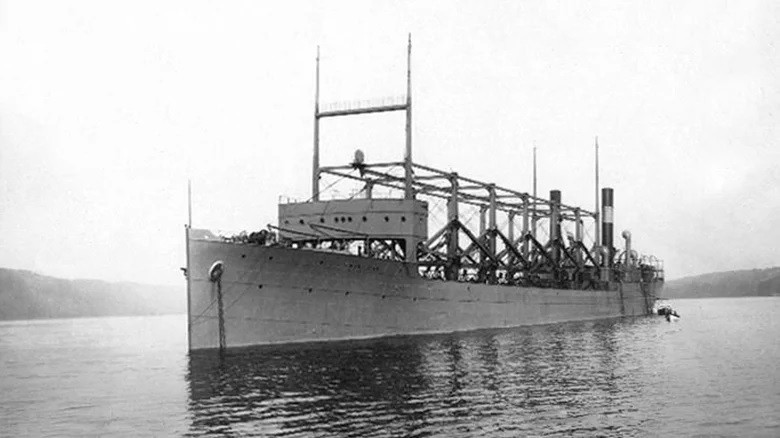 USS Cyclops là tàu tiếp liệu lớn nhất Hải quân Mỹ với chiều dài 167m. Vào tháng 3/1918, con tàu mất tích bí ẩn khi đi qua vùng biển "Tam giác quỷ" Bermuda và trở thành bí ẩn hàng hải lớn mà giới chuyên gia nỗ lực giải mã. Ảnh: Apic/Getty.