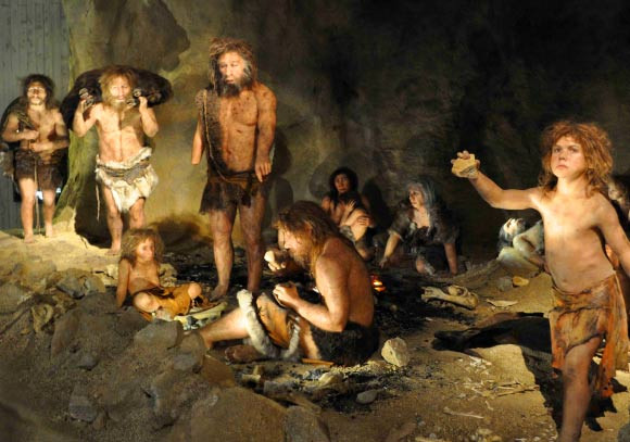 Theo nghiên cứu của các chuyên gia, người Neanderthal đã mặc quần áo để giúp bảo vệ thân nhiệt khỏi bị tê cóng trong thời tiết mùa Đông lạnh giá. Ảnh: Tyler B. Tretsven.