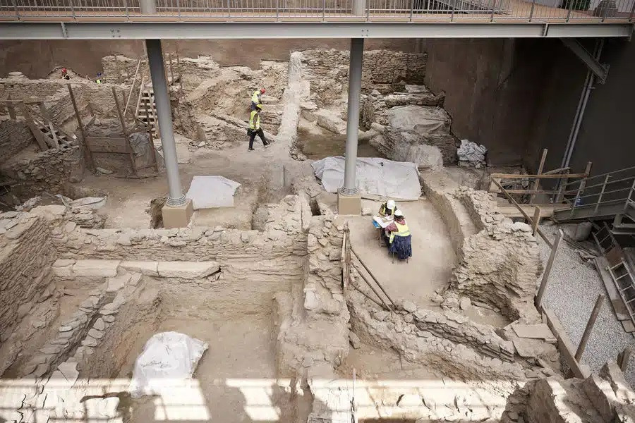 Trong số hơn 300.000 cổ vật được khai quật, nhiều hiện vật được trưng bày tại 13 ga tàu điện ngầm. Ảnh: AMNA- MPA, Greek Prime minister’s Office.