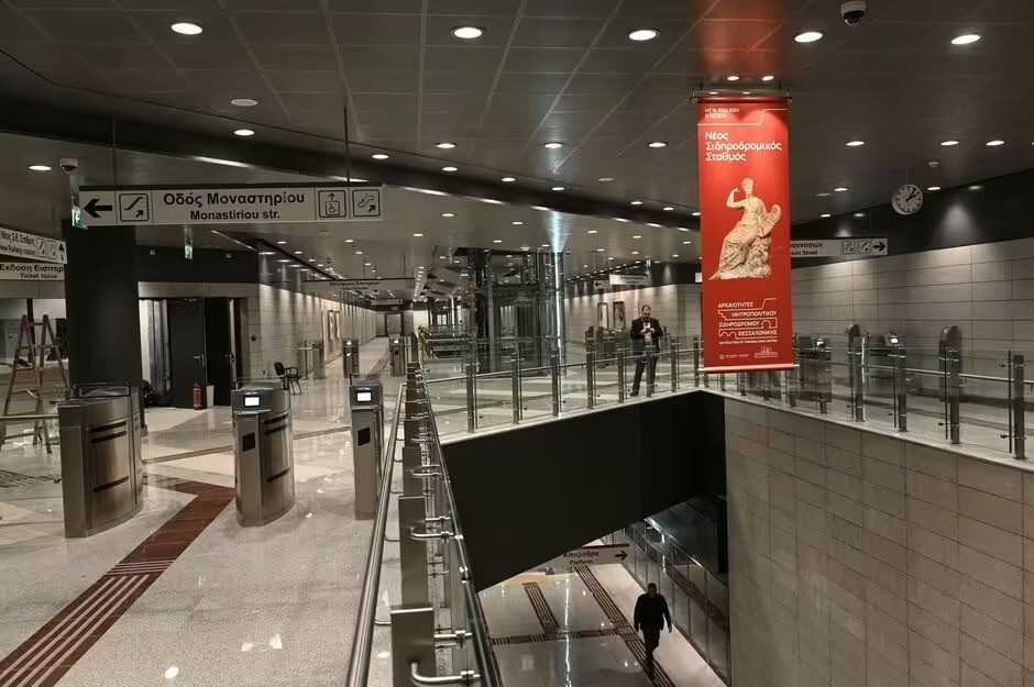 Vào ngày 30/11 vừa qua, tuyến tàu điện ngầm đầu tiên chính thức đi vào hoạt động. Tuyến thứ hai sẽ được đưa vào hoạt động sau một năm. Ảnh: Getty.