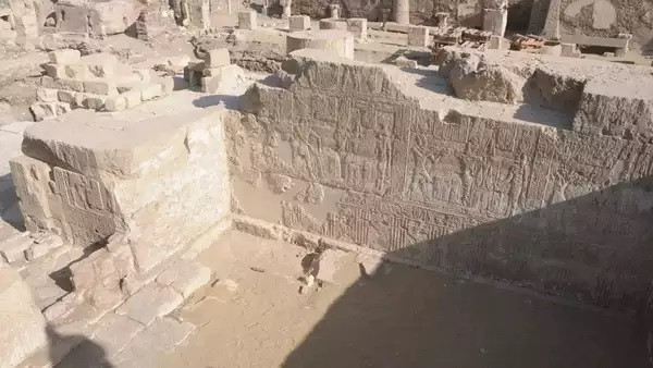 Nhóm nghiên cứu còn phát hiện ra một căn phòng từng chứa các đồ dùng trong đền thờ và sau đó là bình gốm, hoặc bình đất sét có hai tay cầm và cổ hẹp. Ảnh: Wikimedia.