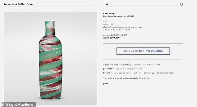 Jessica đã tìm hiểu trên mạng và gửi ảnh chiếc bình tới Trung tâm Đấu giá Wright nên cuối cùng biết được đó thực sự là một phần trong loạt tác phẩm nghệ thuật Pennelate của kiến trúc sư Scarpa vào những năm 1940. Về sau, hiện vật quý hiếm này được bán đấu giá với số tiền 107.100 USD. Ảnh: Wright Auctions.