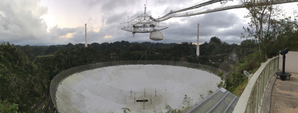 "Ngay cả nhiều năm sau khi Arecibo sụp đổ, dữ liệu của nó vẫn tiếp tục mở khóa thông tin quan trọng có thể thúc đẩy sự hiểu biết của chúng ta về thiên hà và tăng cường khả năng nghiên cứu các hiện tượng như sóng hấp dẫn", chuyên gia Sheikh cho hay. Ảnh: Patrick A. Taylor.