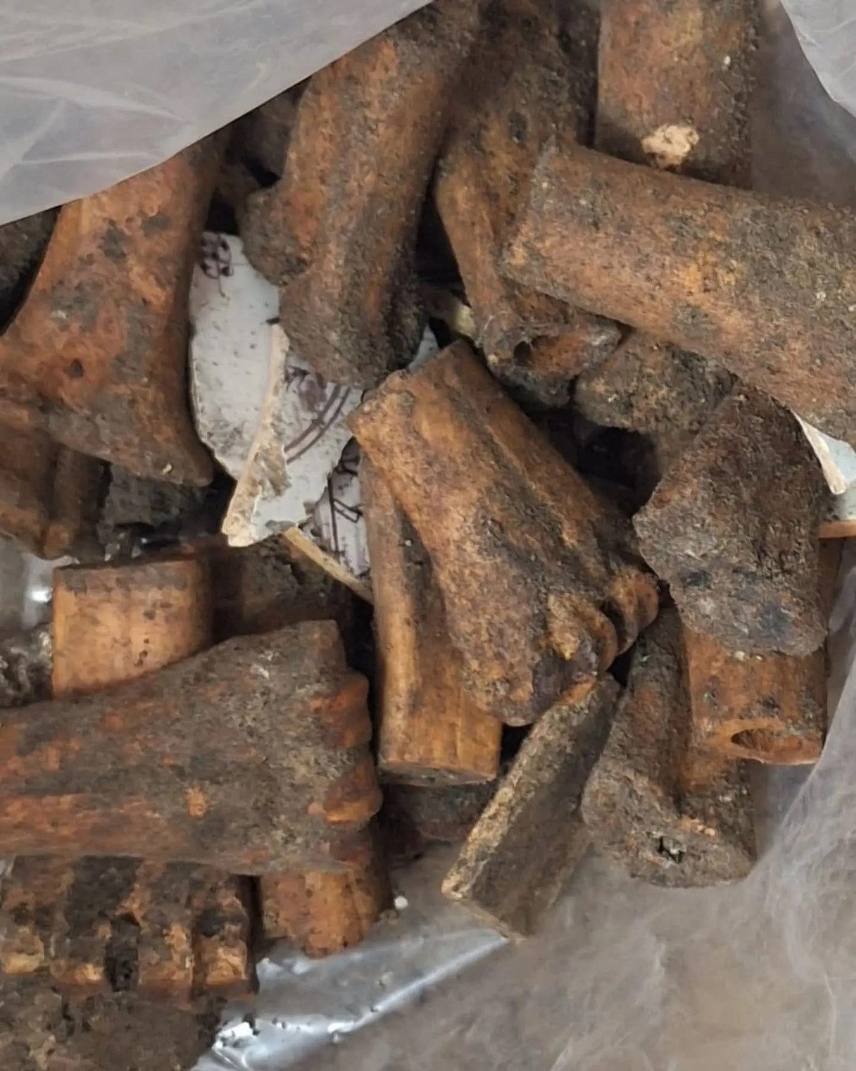 Mặc dù việc phát hiện sàn xương là một điều bất thường nhưng không phải hiếm gặp ở Hà Lan. Trước đó, các chuyên gia có khám phá tương tự ở các thành phố: Hoorn, Enkhuizen và Edam.