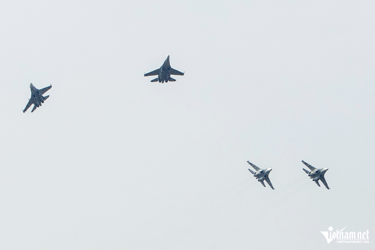 "Chúng tôi sẽ nỗ lực, quyết tâm ở mức cao nhất để hoàn thành nhiệm vụ được giao và mang đến triển lãm những bài bay độc đáo nhất", Thượng tá Nguyễn Thế Dũng nói.