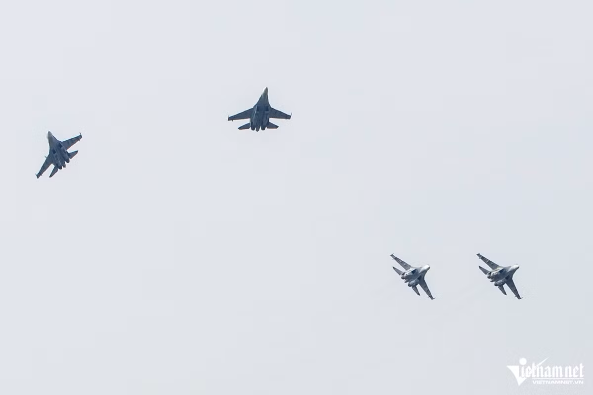 "Chúng tôi sẽ nỗ lực, quyết tâm ở mức cao nhất để hoàn thành nhiệm vụ được giao và mang đến triển lãm những bài bay độc đáo nhất", Thượng tá Nguyễn Thế Dũng nói.