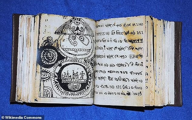 Bộ luật Rohonc (Rohonc Codex) là một cuốn sách dày 448 trang đã làm các chuyên gia "bối rối" kể từ lần đầu được tìm thấy trong bộ sưu tập của Bá tước Gusztav Batthyany của Hungary vào năm 1838.