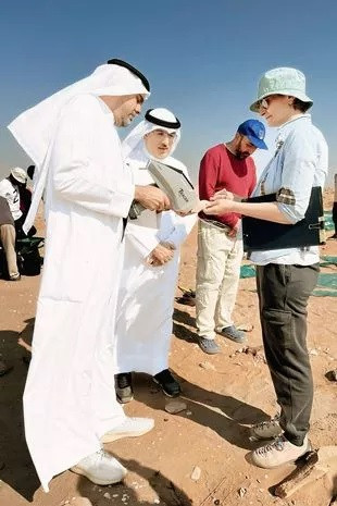 Việc tìm thấy bức tượng Ubaid độc đáo khiến giới chuyên gia cố gắng giải mã mục đích giá trị của nó. Họ đã đưa ra một số giả thuyết, bao gồm pho tượng có thể từng được người dân sử dụng trọng nghi lễ cổ xưa.