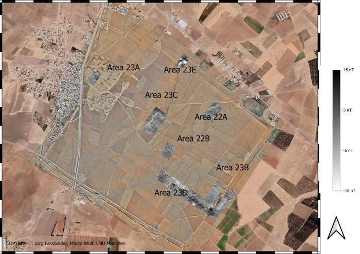 Jörg Fassbinder - nhà địa vật lý tại Đại học Ludwig-Maximilians ở Munich, tác giả đầu tiên của nghiên cứu, cho hay tàn tích những công trình ở Khorsabad được tìm thấy một cách thuận lợi.