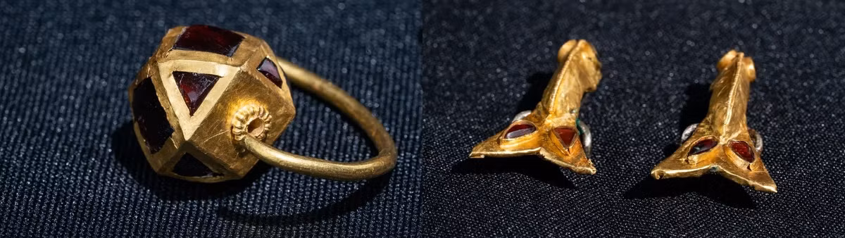 Một trong những ngôi mộ cũng chứa trong một "pyxis" được trang trí, hộp đựng được làm từ sừng động vật và được dùng để đựng các loại phấn trang điểm, như phấn má hồng.