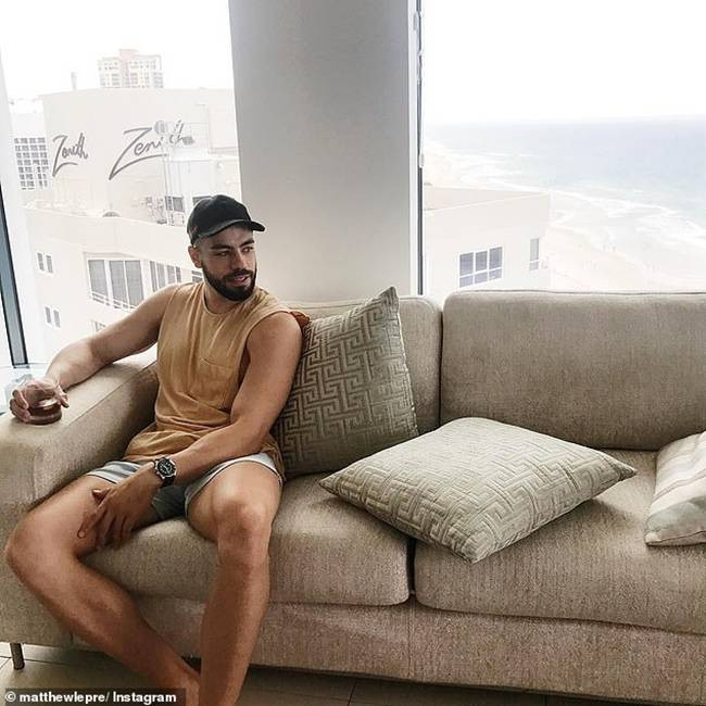 Ngoài kinh doanh, hiện, Matthew Lepre cũng dạy trực tuyến những người khác về cách kinh doanh online.