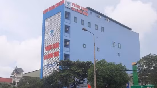 Phạt phòng khám BS Trung Quốc "móc túi" bệnh nhân Phat phong kham BS Trung Quoc