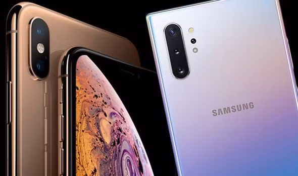 Đến gần thời điểm ra mắt, một số nguồn tin thân cận khẳng định iPhone mới vẫn dùng cổng Lightning, bên cạnh đó là các kết nối không dây như Bluetooth 5.0, Wi-Fi 6. Ảnh: DailyExpress. Ảnh: Mirror.