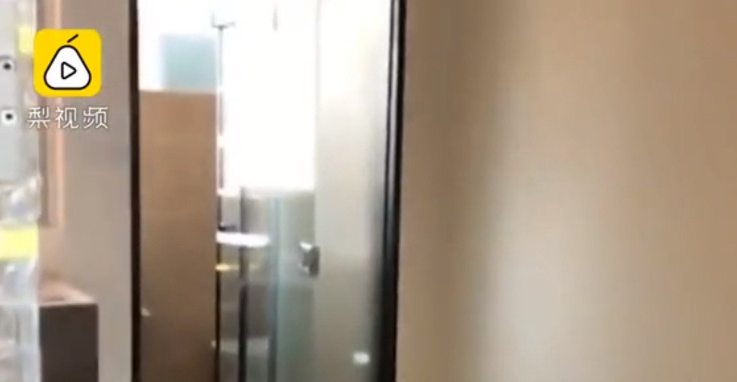 Căn hộ nhỏ có diện tích 11,8m2 - một dòng nhà ở mới có tên T-Plus hoặc "shoebox flat" là ví dụ điển hình.