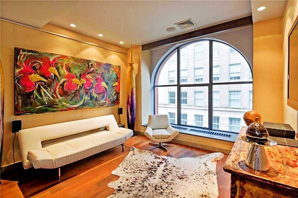 Căn townhouse của Nathan Lee nằm ngay giữa trung tâm của khu Soho, Manhattan, New York, khu đất vàng đắt đỏ nhất nước Mỹ.