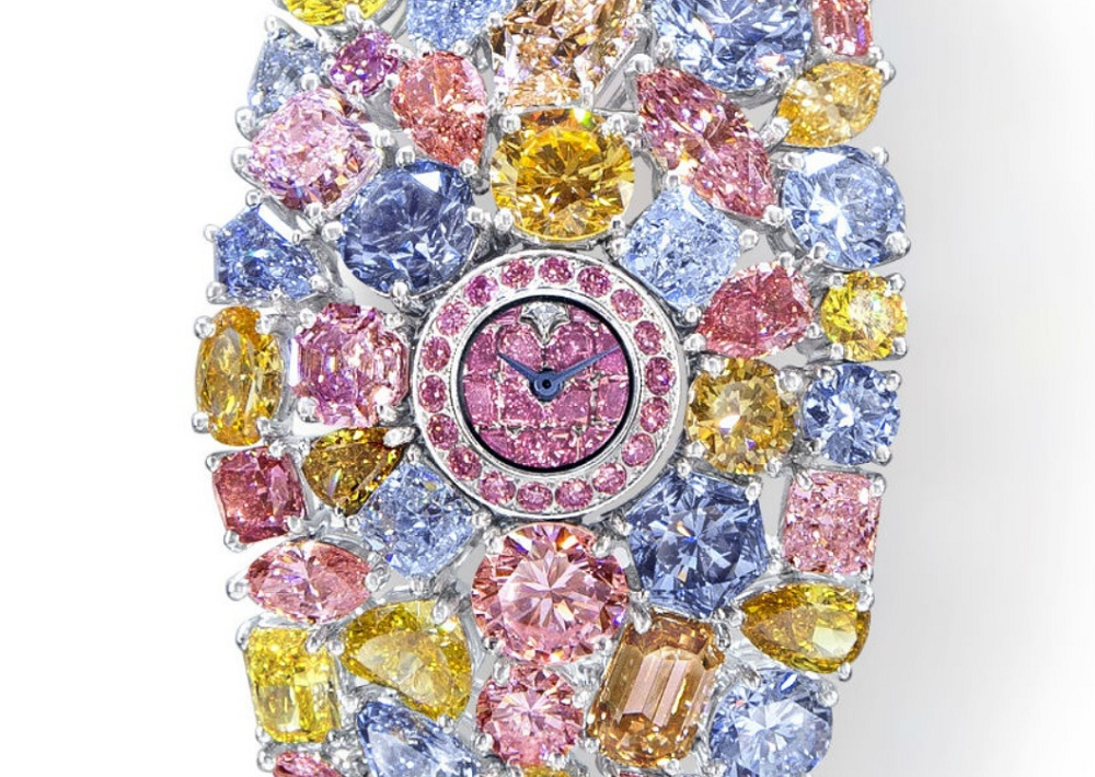 Chiếc đồng hồ kim cương có thể thôi miên mọi ánh mắt vì quá lấp lánh, sang trọng. Nguồn ảnh: Wgandco.