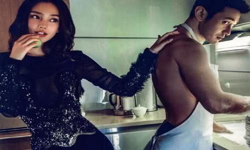 Vợ tá hỏa thấy cảnh chẳng thể ngờ giữa chồng và cô hàng xóm Vo ta hoa thay canh chang the ngo giua chong va co hang xom