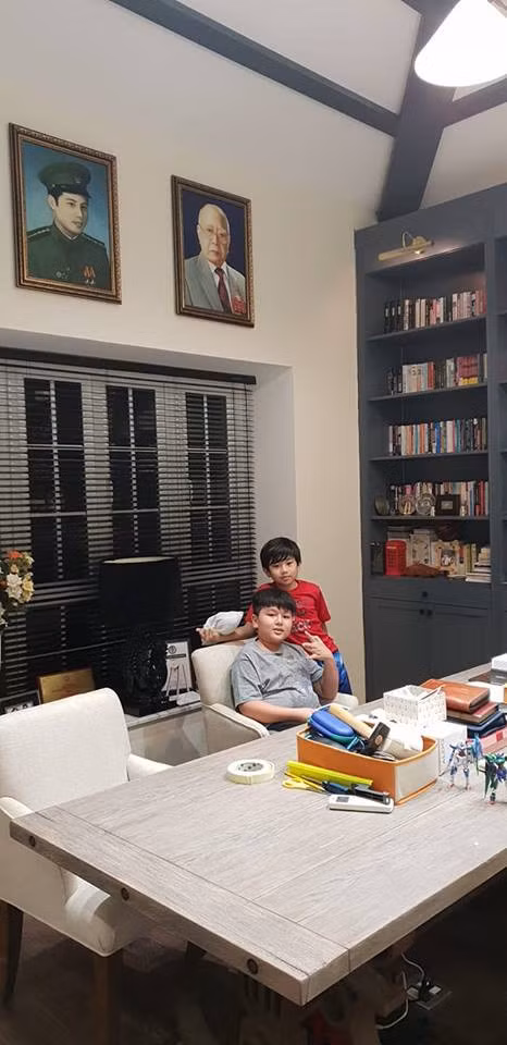 Phòng làm việc và đọc sách của gia đình doanh nhân Nguyễn Hoài Nam. Ảnh: Tintuconline.