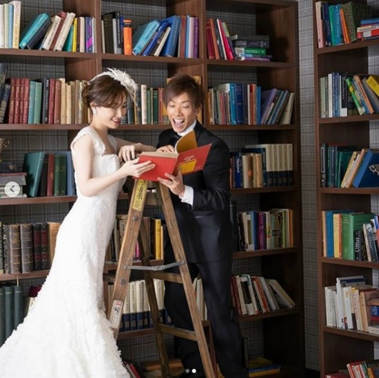 Ngôi sao phim 18+ Nhật Bản công khai kết hôn trên trang cá nhân vào tháng 7.2018. Cặp đôi đã hẹn hò được 4 năm trước khi chính thức tiến tới hôn nhân.