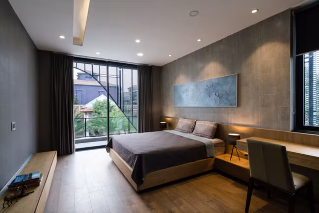 Phòng ngủ thiết kế đơn giản nhưng thoáng đãng và sáng sủa.