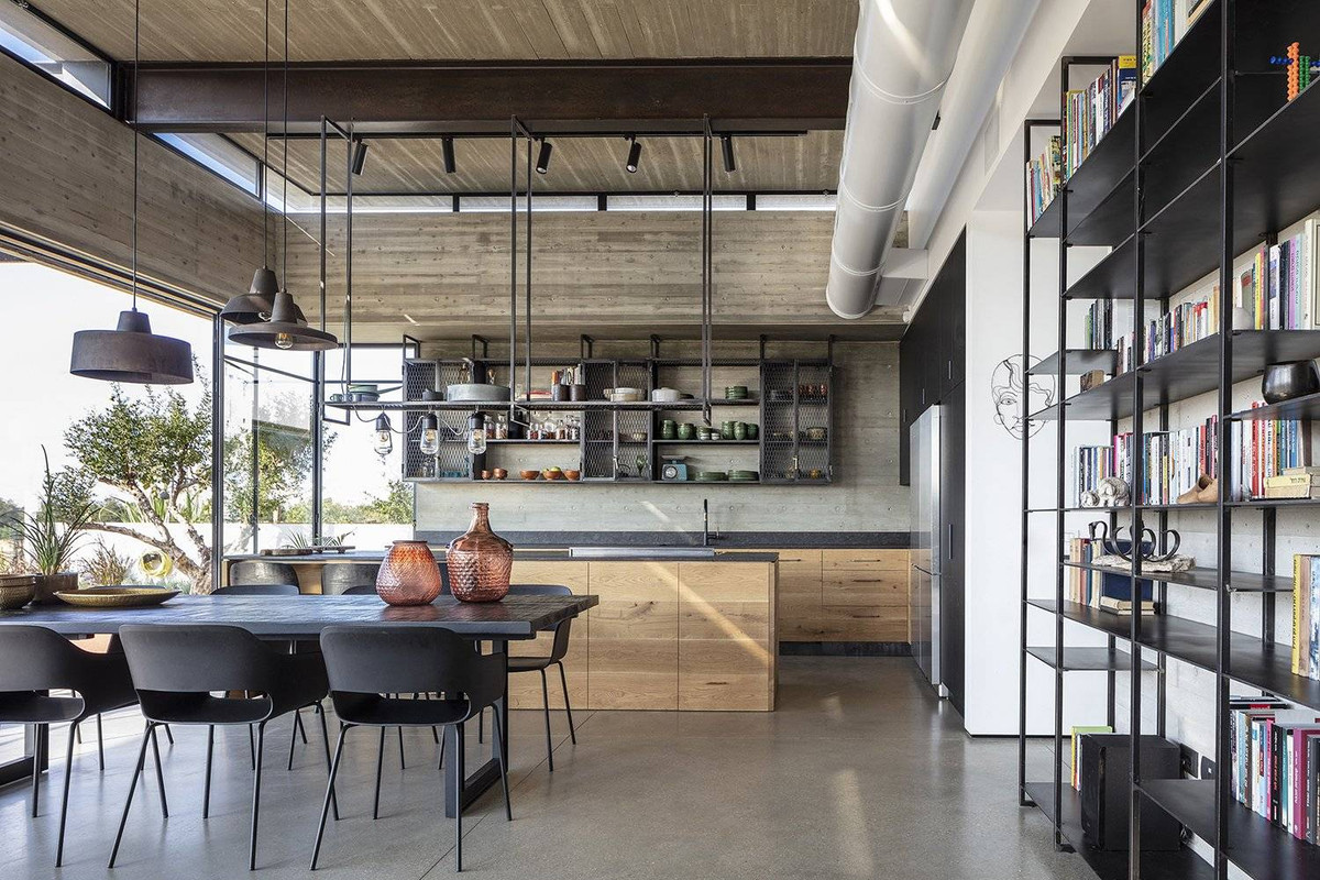 Nhà bếp thiết kế hiện đại, có thể nhận toàn bộ ánh sáng tự nhiên vào ban ngày.