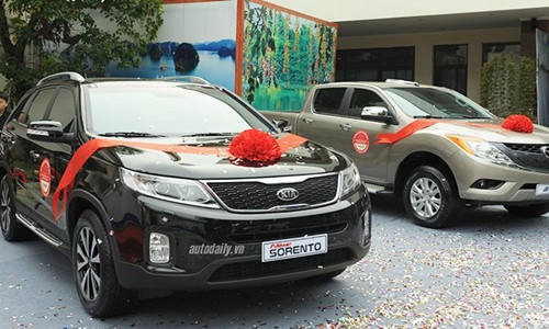 Ngoài ra, công ty còn mua 45 xe ô tô và 20 xe máy điện thưởng cho các nhân viên xuất sắc. Ảnh minh họa: Vietnamfinance.