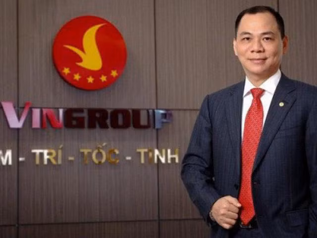 Kết thúc phiên giao dịch ngày 25/7, VN-Index tăng tới 6,54 điểm tương ứng 0,66% lên 994,95 điểm. Trong đó, cổ phiếu VIC của Tập đoàn Vingroup tăng 1.200 đồng (1%) lên mức 123.200 đồng/cổ phiếu.