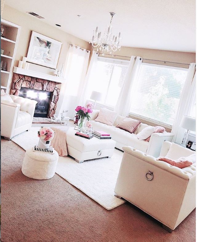 Bên cạnh đồ hiệu, siêu xe, Phạm Hương sở hữu không ít bất động sản đắt đỏ. Cách đây không lâu, Phạm Hương tiết lộ đã tậu được nhà mới ở nước ngoài. Ảnh: Người lao động.