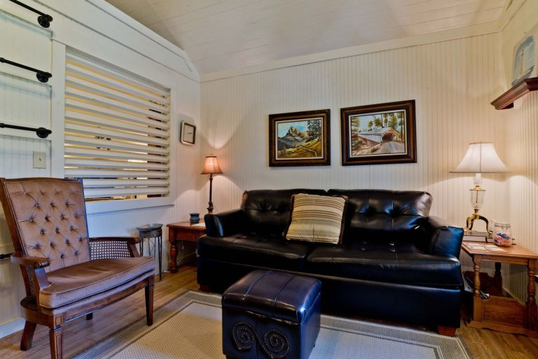 Đằng sau vẻ ngoài đơn sơ và thơ mộng là một phong cách mang hơi hướng hoài cổ của những năm 60.