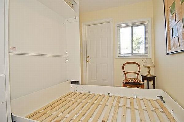 Gam màu trắng chủ đạo tạo cảm giác rộng hơn nhiều so với thực tế.