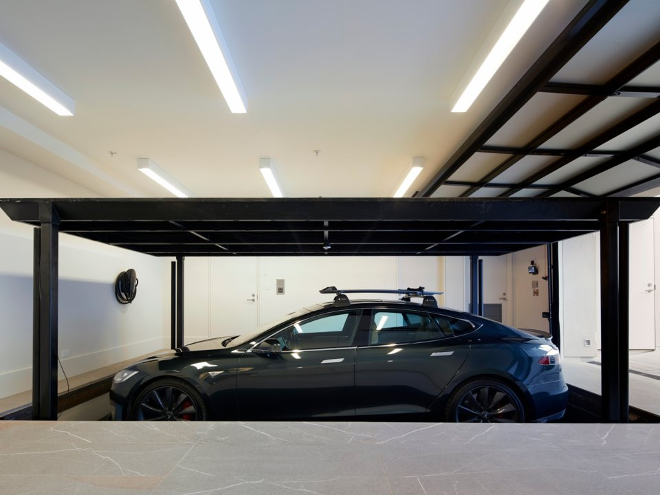 Khu vực để xe trong nhà.