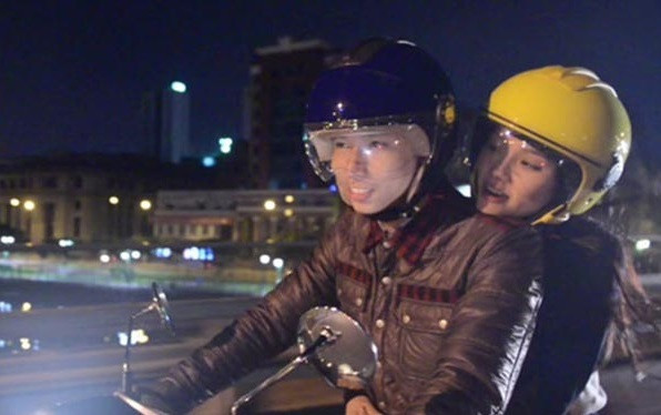 Lucas gặp gỡ và yêu nữ ca sĩ từ khi cô mới 18 tuổi và đang hoạt động trong nhóm nhạc Mây Trắng. Sau 13 năm hẹn hò "trong bóng tối", Thu Thủy mới chính thức giới thiệu bạn trai trước công chúng. Ảnh: Vietnamnet.