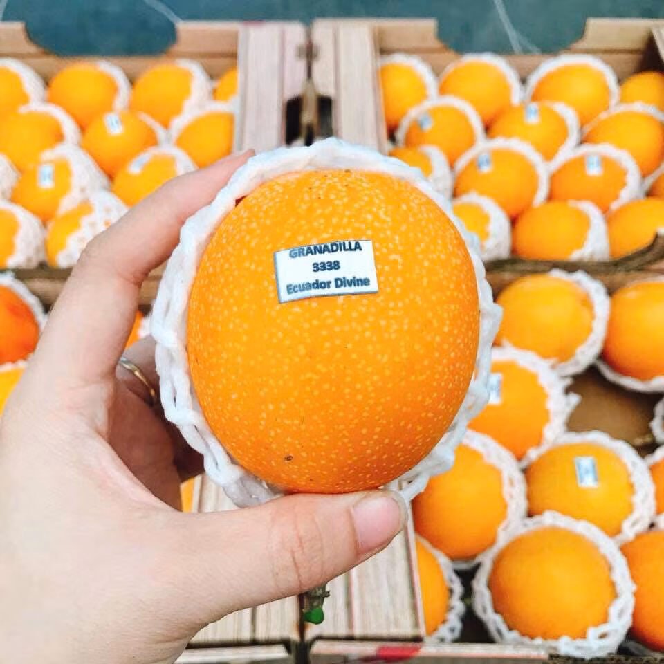 Tuy nhiên, giá của loại chanh này không hề rẻ. Phần lớn các cửa hàng đều rao bán với giá 550.000 - 700.000 đồng/kg. Ảnh: DeliFresh.