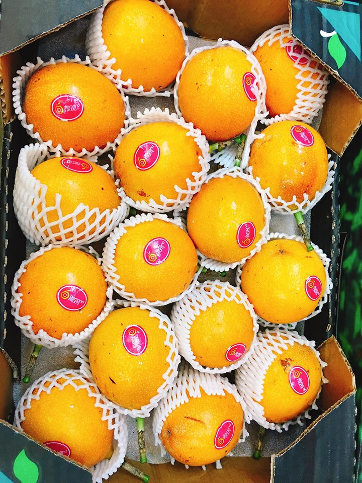 Dù giá chanh cao nhưng hàng về đến đâu là hết đến đó. Đặc biệt là khi nhu cầu giải khát tăng mạnh vào mùa hè. Ảnh: FB Phuong Anh.