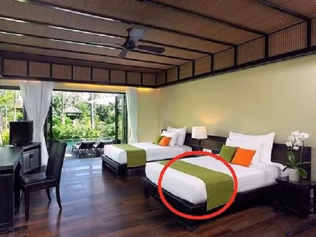 Hoa ra day moi la tac dung that cua khan trai ngang giuong khach san